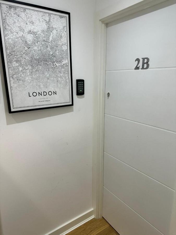2B Soho Studios By Indigo Flats Sleeps 4 Londres Exterior foto